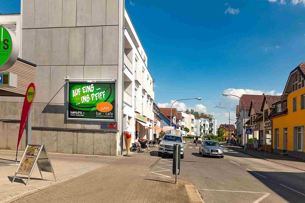 Foto einer Großfläche an einer Hauswand in Konstanz Foto einer Großfläche an einer Hauswand in Konstanz